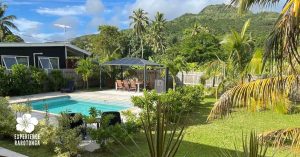 Palm Tree Villas Rarotonga tropical villa exterior with lush gardens