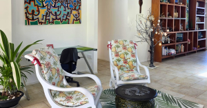 Family Beachfront Villa in Muri – Spacious living area for families