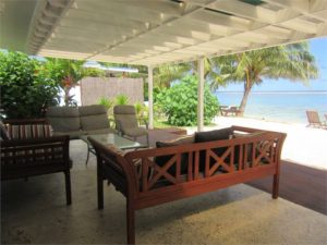 Titikaveka Beachfront Deck