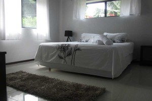 Maunga Retreat front bedroom