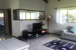 Tinas Maunga Retreat entertainment in lounge