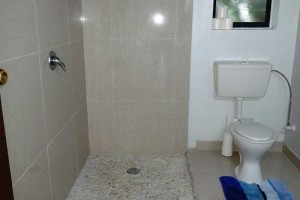 Tinas Maunga Retreat Bathroom