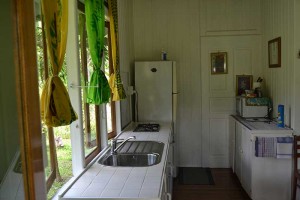 Aroa Bungalow self catering kitchen