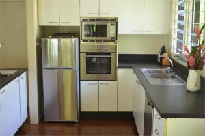 Natura beach bungalow kitchen