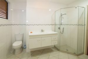 upstairsbathroom