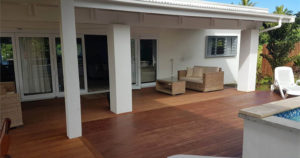 Spacious Deck and outdoor furniture