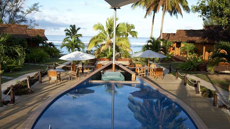 Majic Reef Bungalows pool