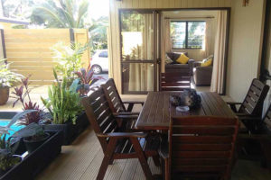 Pacific Breeze Retreat indoor / outdoor dining