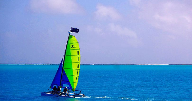 sailing in Aitutaki Lagoon