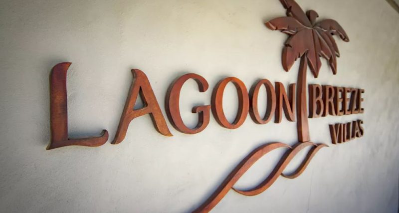 Lagoon_Breeze_Villas_Sign