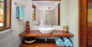 rainbow villas rarotonga luxury bathroom