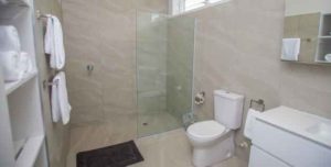 Avaiki Nui Villa Master Bathroom indside