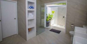 Avaiki Nui Villa Master Bathroom