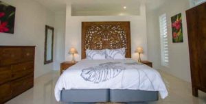Avaiki Nui Villa Bedrooms with aircon