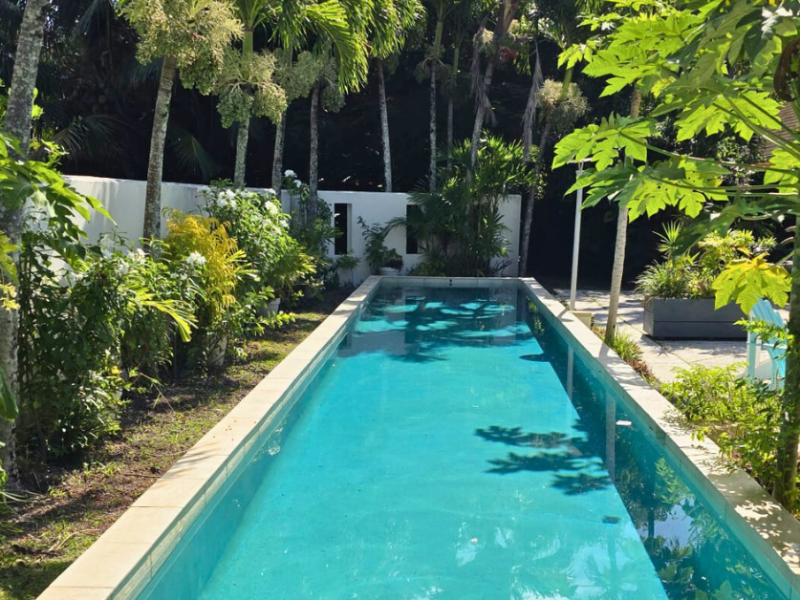 Family Beachfront Villa in Muri